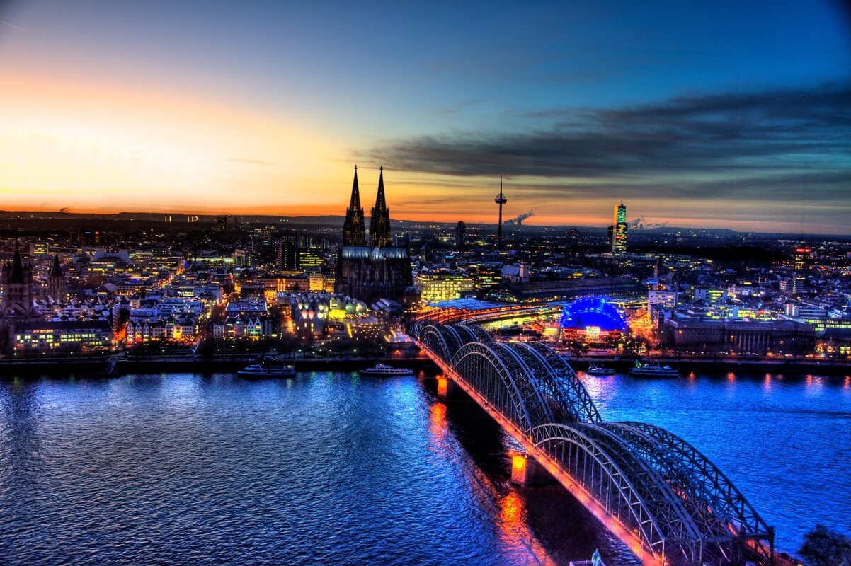 Jobs & Agenturen in Köln | JobSuite